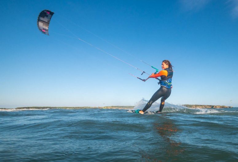 kite-surf-femme-1024×683